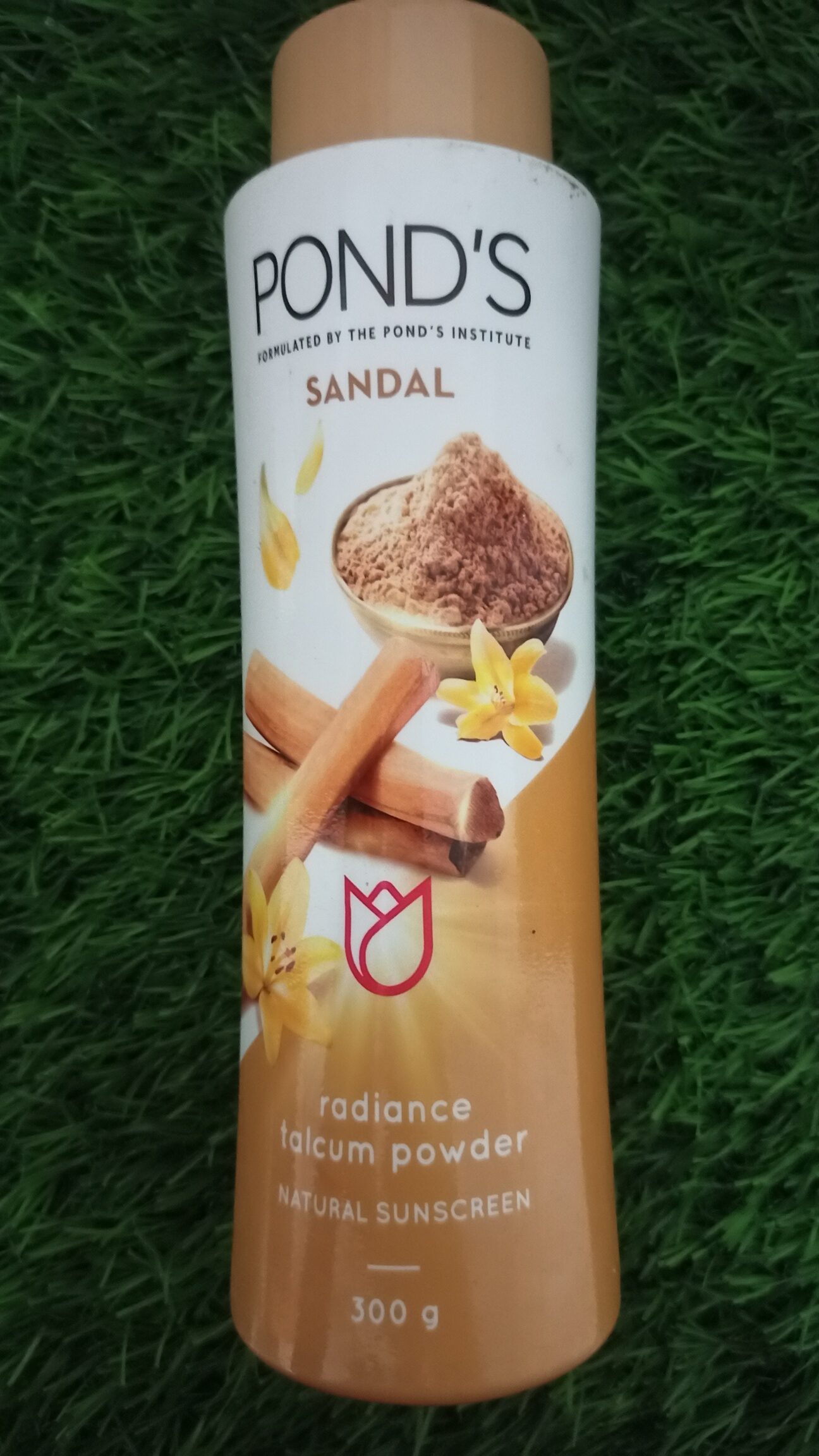 ponds sandal radiance powder 300g